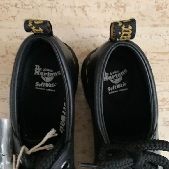 Dr Martens cranford  - Picture 5 of 9